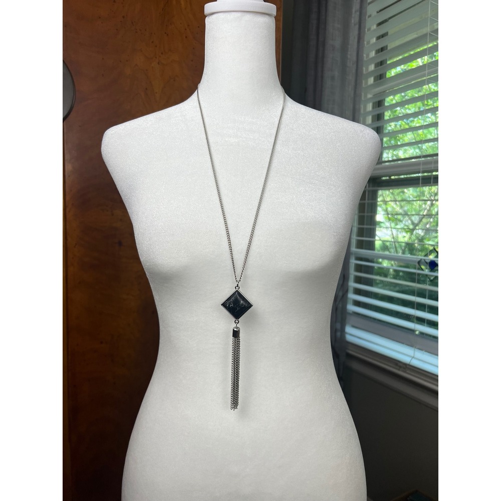 Toni Silver Tone Long Pendant Necklace Black Faux Marble Square Tassel 35 Inch